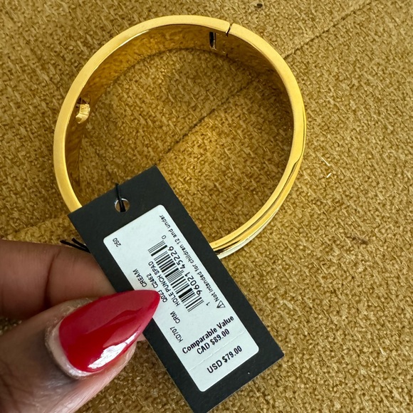 Kate Spade New York Hole Punch Spade 10mm Spade Hinge Bangle - Picture 4 of 6